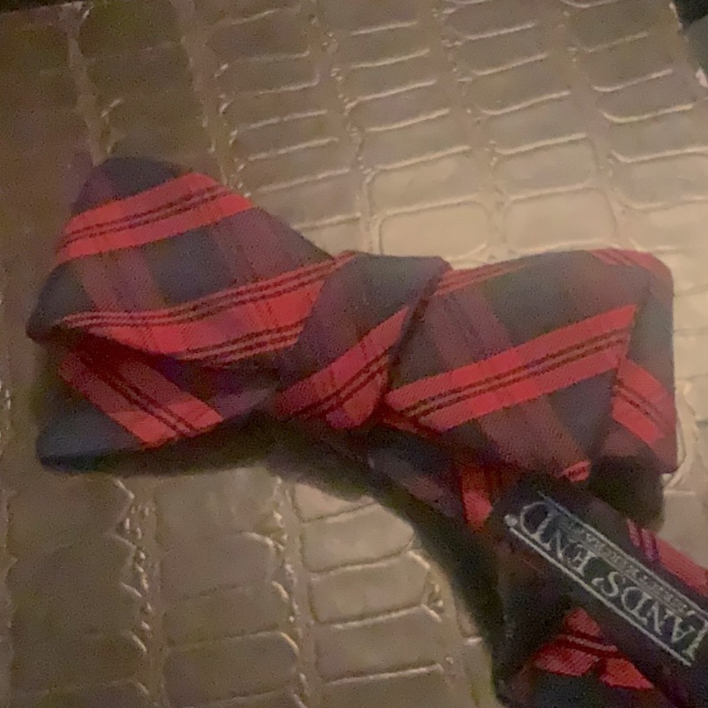 Men’s Land Ends Silk BowTie “Royal Stewart Tartan. EUC